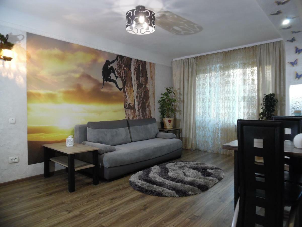 Студия В Центре Скала Khmelʼnytsʼkyy Dış mekan fotoğraf